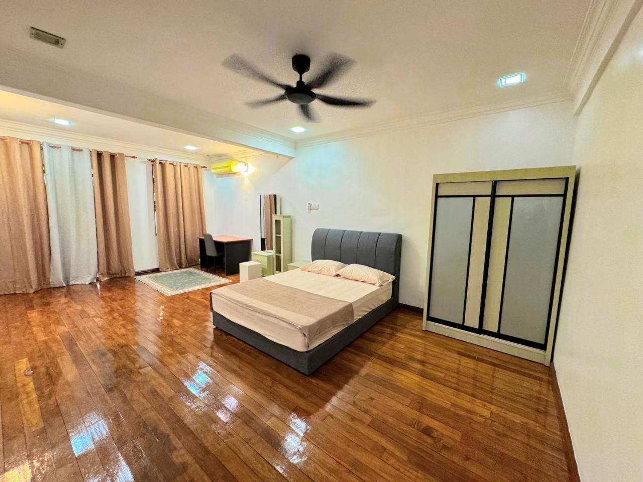 Ibai Golf Home Resort Homestay Куала-Тренгану Экстерьер фото
