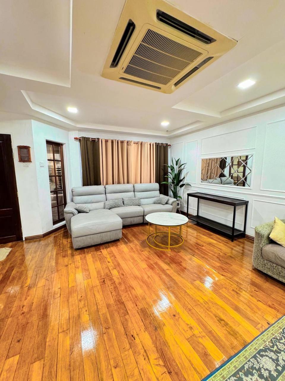 Ibai Golf Home Resort Homestay Куала-Тренгану Экстерьер фото